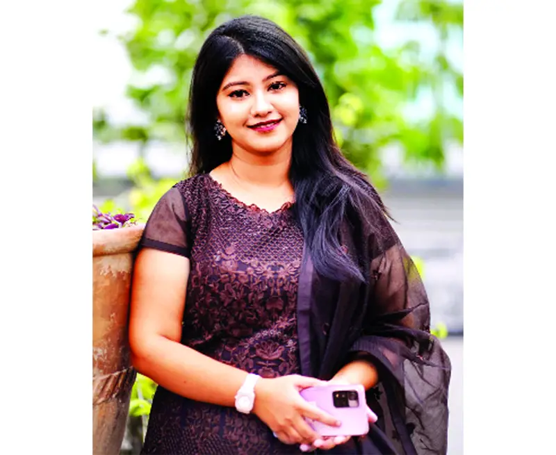 একাধিক গানে শবনম প্রিয়াংকা একাধিক গানে শবনম প্রিয়াংকা