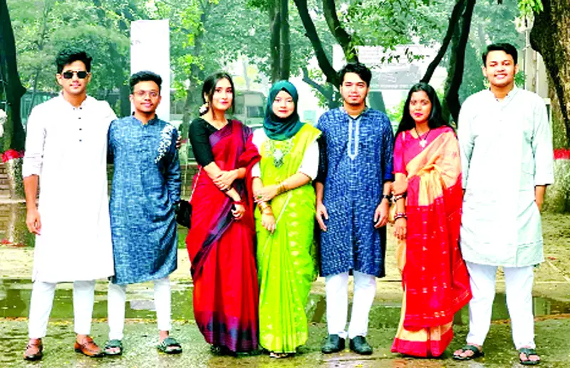 জগন্নাথ বিশ্ববিদ্যালয় শাড়ি পাঞ্জাবি উৎসব জগন্নাথ বিশ্ববিদ্যালয় শাড়ি পাঞ্জাবি উৎসব