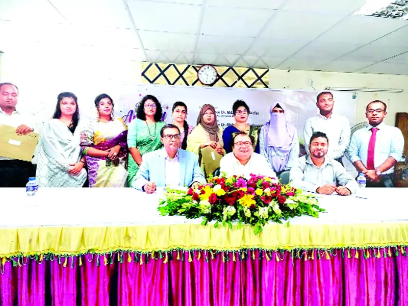 মেধাবীরা প্রেরণা পাচ্ছে মেধাবীরা প্রেরণা পাচ্ছে