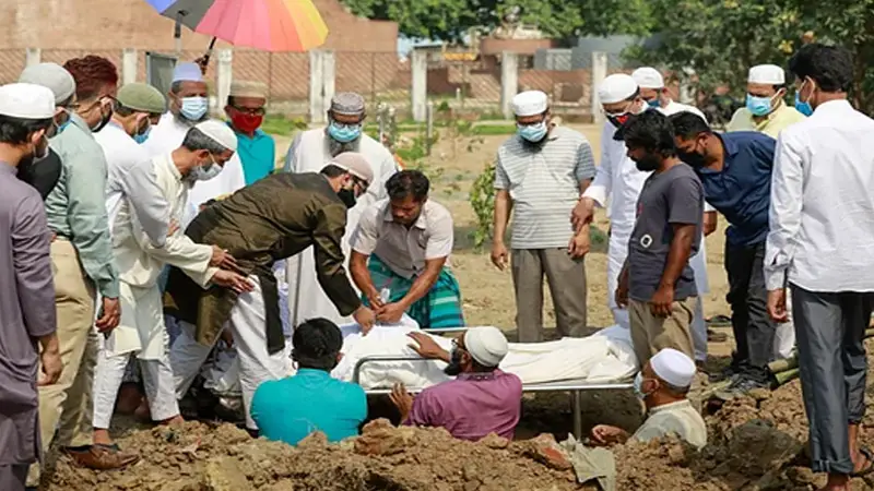 করোনায় তিনজনের মৃত্যু, শনাক্ত ৩৭৫