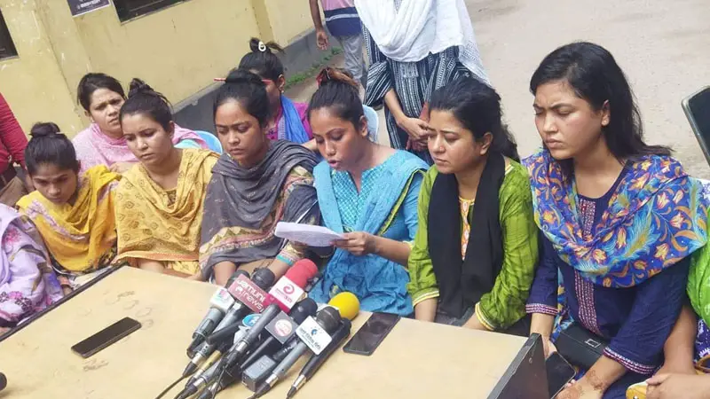 আমরণ অনশনের হুমকি ইডেন ছাত্রলীগের বহিষ্কৃতদের আমরণ অনশনের হুমকি ইডেন ছাত্রলীগের বহিষ্কৃতদের