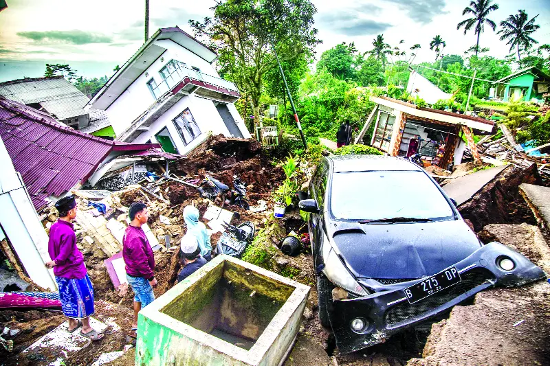 জাভায় ভূমিকম্পে নিহত বেড়ে ২৬৮