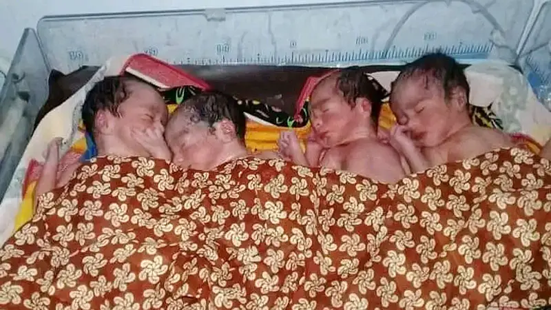 প্রবাসীর স্ত্রীর এক সঙ্গে ৪ সন্তান প্রসব প্রবাসীর স্ত্রীর এক সঙ্গে ৪ সন্তান প্রসব