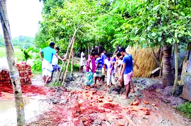 নান্দাইলে সড়ক পাকা না হওয়ায় মানুষের ভোগান্তি