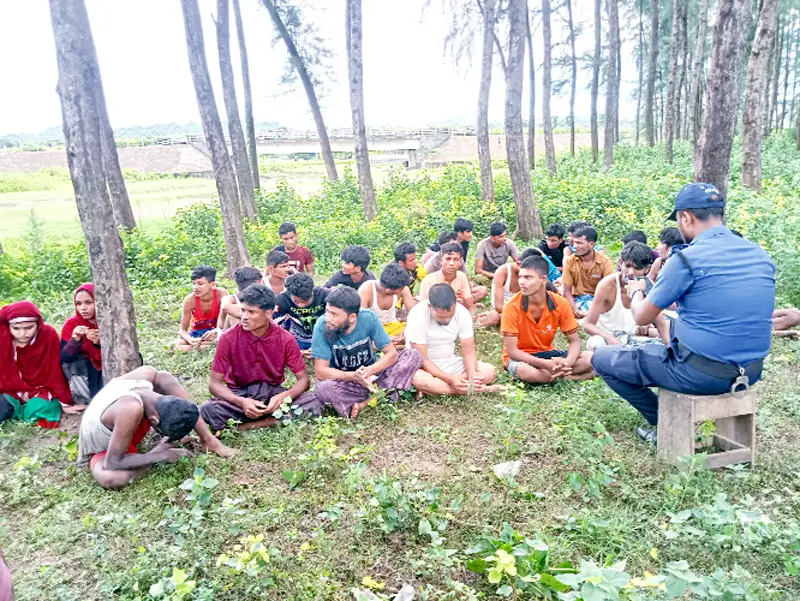 মালয়েশিয়াগামী বোট ডুবি ॥ ৩ জনের মৃত্যু, নিখোঁজ ৩৬ মালয়েশিয়াগামী বোট ডুবি ॥ ৩ জনের মৃত্যু, নিখোঁজ ৩৬