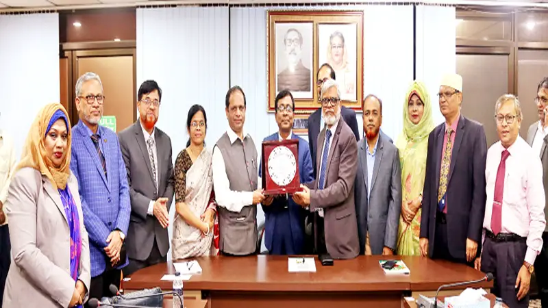 ভারতের আইসিএআর মহাপরিচালক ব্রি ও বারিতে ভারতের আইসিএআর মহাপরিচালক ব্রি ও বারিতে