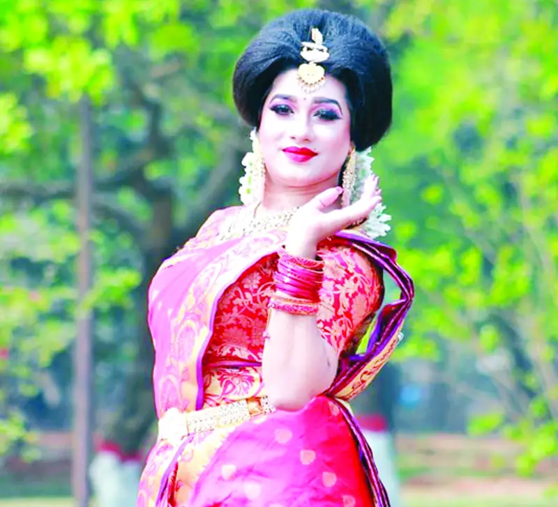 জীবনের রূপবদল নৃত্যে নিবেদন জীবনের রূপবদল নৃত্যে নিবেদন