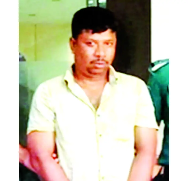 মাদারীপুরের মেম্বার রাজধানীতে চোরের হোতা মাদারীপুরের মেম্বার রাজধানীতে চোরের হোতা