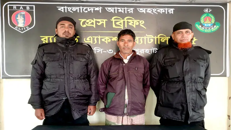 সেনাবাহিনীতে চাকরি দেয়ার নামে প্রতারণায় গ্রেফতার ১ সেনাবাহিনীতে চাকরি দেয়ার নামে প্রতারণায় গ্রেফতার ১