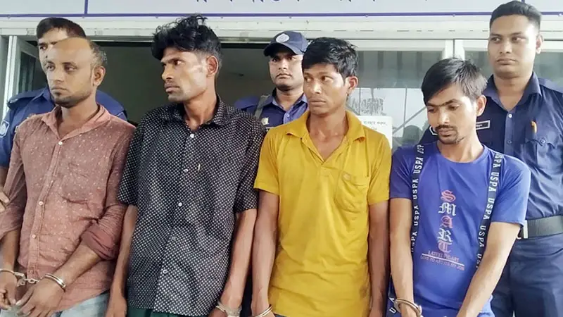 আখখেতে দুই বান্ধবীকে ধর্ষণ করল প্রেমিক ও তার বন্ধুরা আখখেতে দুই বান্ধবীকে ধর্ষণ করল প্রেমিক ও তার বন্ধুরা