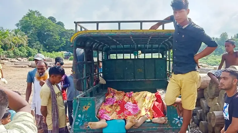 সাজেকে গাড়ি খাদে পড়ে হতাহত, নিহত ২ সাজেকে গাড়ি খাদে পড়ে হতাহত, নিহত ২
