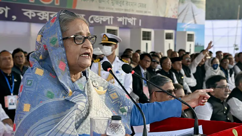 যুদ্ধের গ্রেনেড আমাদের ওপর ছোড়া হয়েছিল: প্রধানমন্ত্রী যুদ্ধের গ্রেনেড আমাদের ওপর ছোড়া হয়েছিল: প্রধানমন্ত্রী