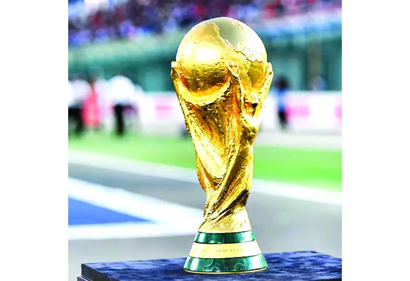 বিশ্ব মাতানোর অপেক্ষায় বিশ্বকাপ ফুটবল বিশ্ব মাতানোর অপেক্ষায় বিশ্বকাপ ফুটবল
