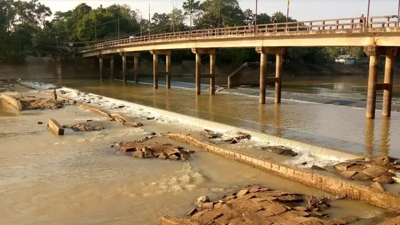 নালিতাবাড়ীতে ক্ষতিগ্রস্ত রাবার ড্যাম সংস্কারের দাবি কৃষকের