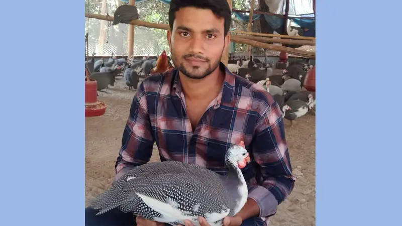 স্বাবলম্বী হওয়ার স্বপ্ন বুনছেন ইকবাল স্বাবলম্বী হওয়ার স্বপ্ন বুনছেন ইকবাল