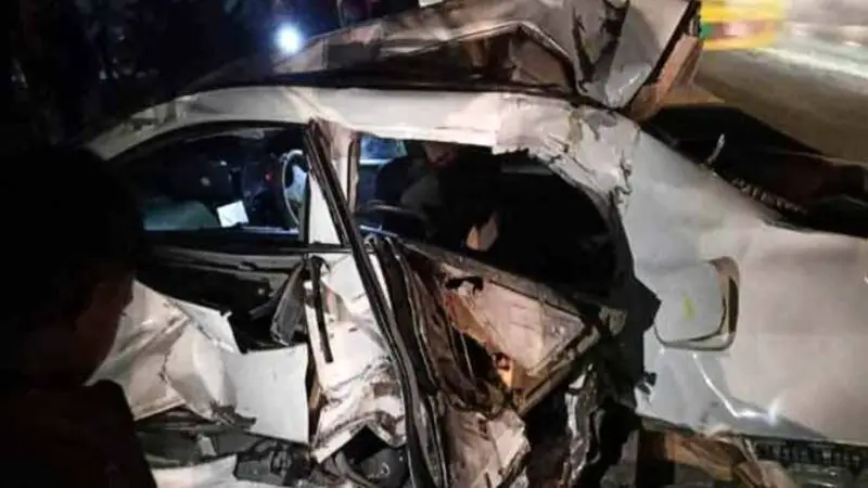 ট্রাক-প্রাইভেটকারের সংঘর্ষে প্রাণ গেল ভাই-বোনের ট্রাক-প্রাইভেটকারের সংঘর্ষে প্রাণ গেল ভাই-বোনের