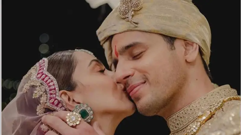 সিদ্ধার্থের বিয়ের খবরে কী বললেন প্রাক্তন আলিয়া সিদ্ধার্থের বিয়ের খবরে কী বললেন প্রাক্তন আলিয়া