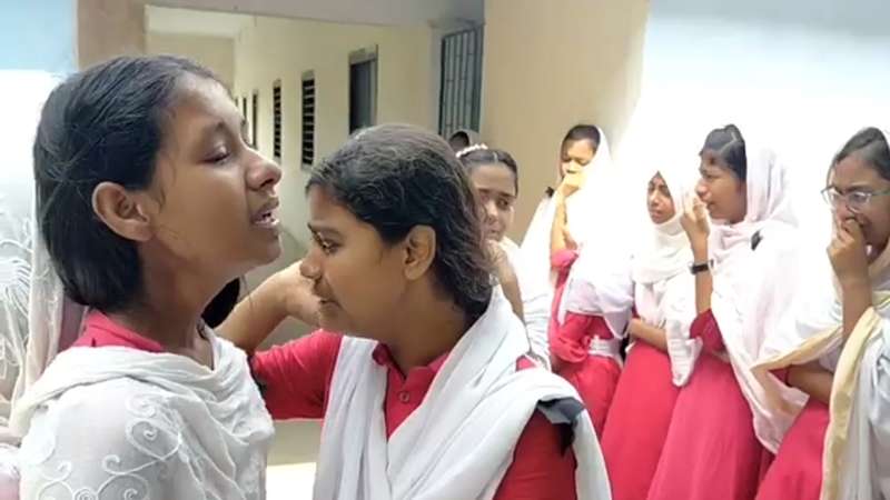 বাউফলে কিশোর গাংয়ের হাতে দুই শিক্ষার্থী খুন, গ্রেপ্তার ও বিচার দাবি বাউফলে কিশোর গাংয়ের হাতে দুই শিক্ষার্থী খুন, গ্রেপ্তার ও বিচার দাবি