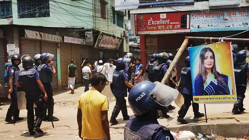 কেরানীগঞ্জে আ.লীগ-বিএনপি সংঘর্ষে নিপুণ রায়সহ আহত ৫০