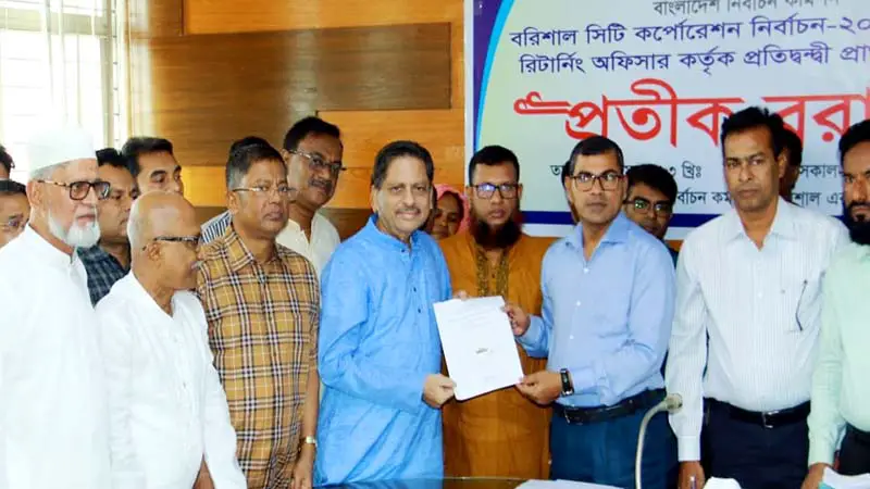 বরিশালে প্রতীক পেয়েই প্রচারণার মাঠে প্রার্থীরা বরিশালে প্রতীক পেয়েই প্রচারণার মাঠে প্রার্থীরা
