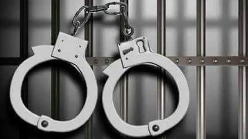 ককটেলসহ ৯ জামায়াত ক্যাডার গ্রেপ্তার ককটেলসহ ৯ জামায়াত ক্যাডার গ্রেপ্তার