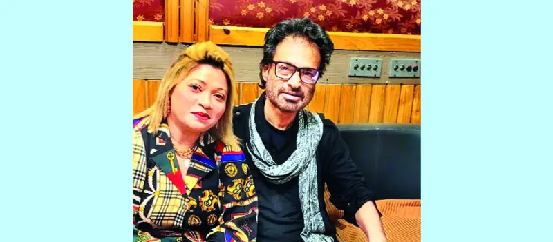 প্রথম নচিকেতার সঙ্গে গাইলেন আনিসা প্রথম নচিকেতার সঙ্গে গাইলেন আনিসা