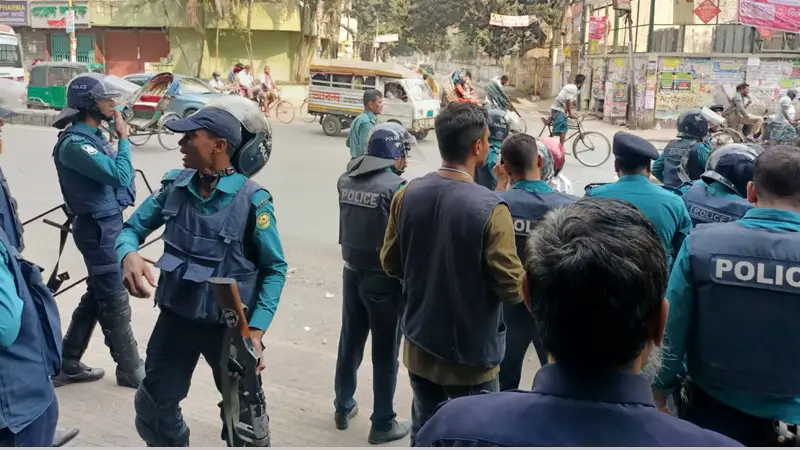 ঢাকা-আইডিয়াল কলেজের শিক্ষার্থীর মধ্যে সংঘর্ষ