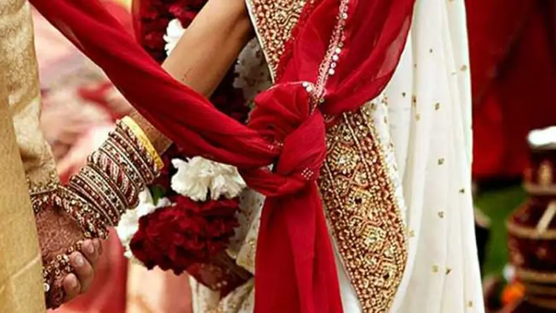 বিচ্ছেদ হওয়ায় বিয়ের আলোকচিত্রীর কাছে অর্থ ফেরত চাইলেন নারী বিচ্ছেদ হওয়ায় বিয়ের আলোকচিত্রীর কাছে অর্থ ফেরত চাইলেন নারী
