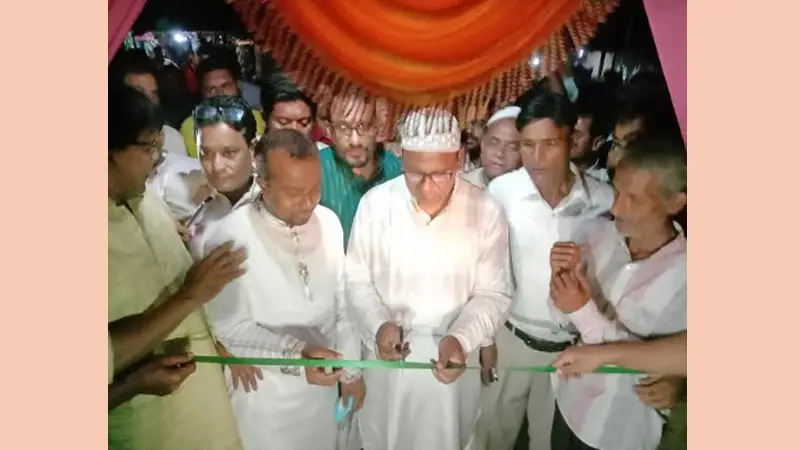 লালপুরে প্রভাব বিস্তারকে কেন্দ্র করে আ:লীগের দলীয় কার্যালয় বিভক্ত লালপুরে প্রভাব বিস্তারকে কেন্দ্র করে আ:লীগের দলীয় কার্যালয় বিভক্ত