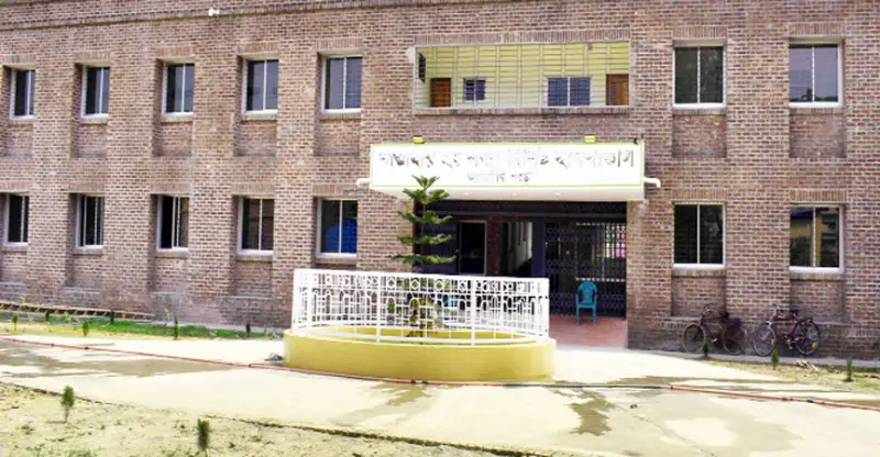 আছে ভবন ও স্টাফ, দেড় যুগেও চালু হয়নি চিকিৎসা কার্যক্রম আছে ভবন ও স্টাফ, দেড় যুগেও চালু হয়নি চিকিৎসা কার্যক্রম