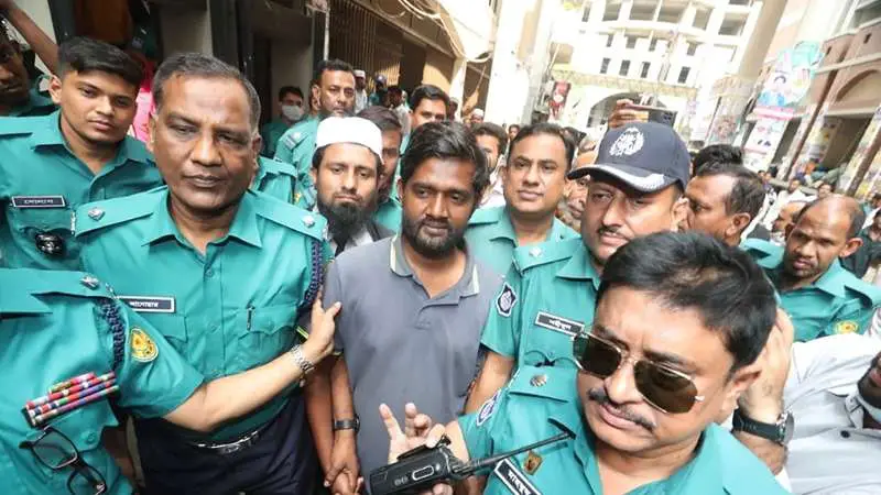 জামিন নাকোচ, সাংবাদিক শামসুজ্জামানকে কারাগারে পাঠানোর নির্দেশ জামিন নাকোচ, সাংবাদিক শামসুজ্জামানকে কারাগারে পাঠানোর নির্দেশ