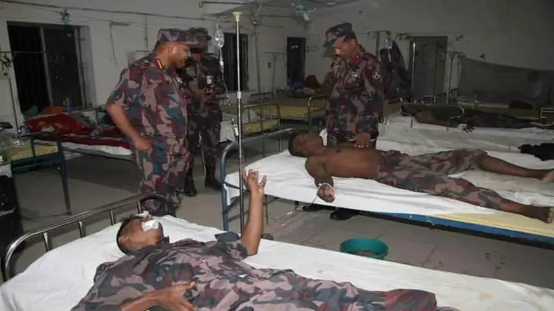 রামুতে গরু পাচারকারীদের সঙ্গে বিজিবির গোলাগুলি, নিহত ১ রামুতে গরু পাচারকারীদের সঙ্গে বিজিবির গোলাগুলি, নিহত ১