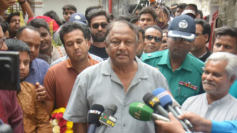 রমজানে কিছু পণ্যের দাম বাড়লেও বর্তমানে কমে এসেছে রমজানে কিছু পণ্যের দাম বাড়লেও বর্তমানে কমে এসেছে