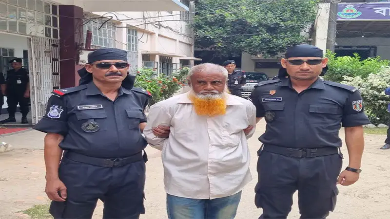 বড় ভাইকে হত্যার ৩০ বছর পর ছোট ভাই র্যাবের হাতে আটক বড় ভাইকে হত্যার ৩০ বছর পর ছোট ভাই র্যাবের হাতে আটক