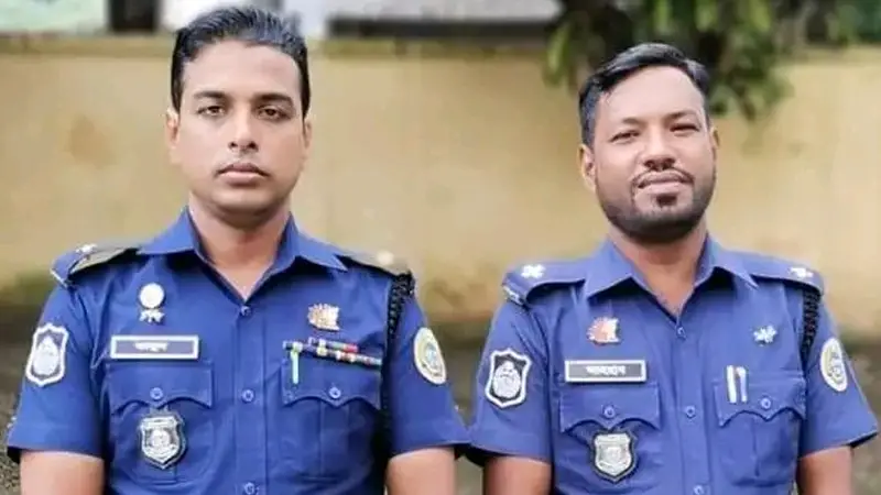 চাঁদাবাজির অভিযোগে বাকেরগঞ্জ থানার দুই এএসআই ক্লোজড চাঁদাবাজির অভিযোগে বাকেরগঞ্জ থানার দুই এএসআই ক্লোজড