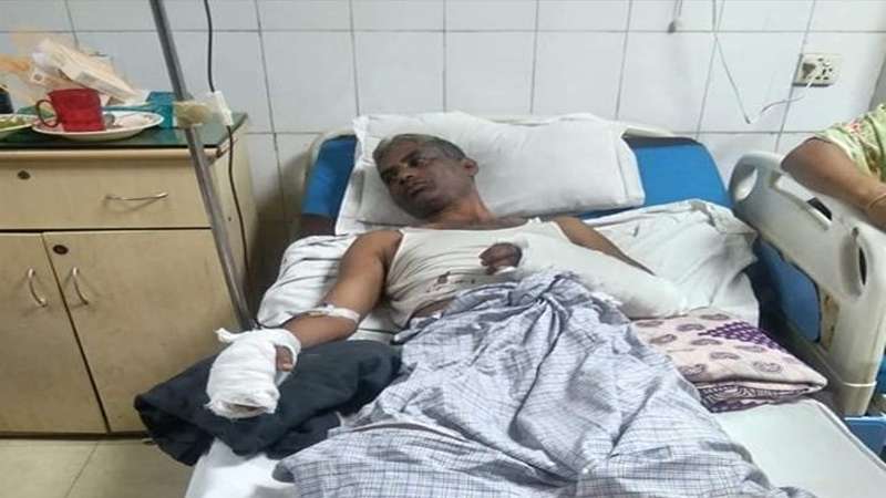 সেচ্ছাসেবক লীগ নেতার হাত-পা ভেঙে দিয়েছে সন্ত্রাসীরা সেচ্ছাসেবক লীগ নেতার হাত-পা ভেঙে দিয়েছে সন্ত্রাসীরা