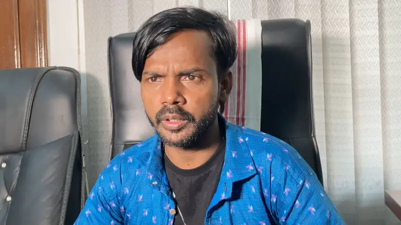 ডিবি কার্যালয়ে হিরো আলম ডিবি কার্যালয়ে হিরো আলম