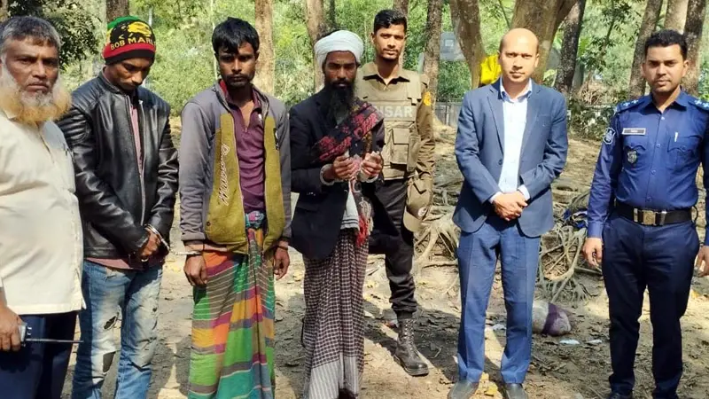 চুনারুঘাটে গাঁজা সেবনে ৩ জনের করাদণ্ড চুনারুঘাটে গাঁজা সেবনে ৩ জনের করাদণ্ড