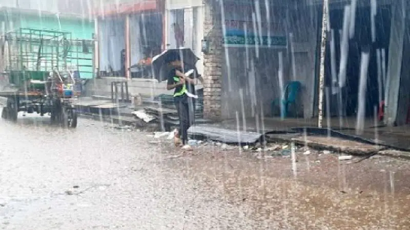 বঙ্গোপসাগরে মৌসুমি লঘুচাপে উপকূলে বৃষ্টি বঙ্গোপসাগরে মৌসুমি লঘুচাপে উপকূলে বৃষ্টি