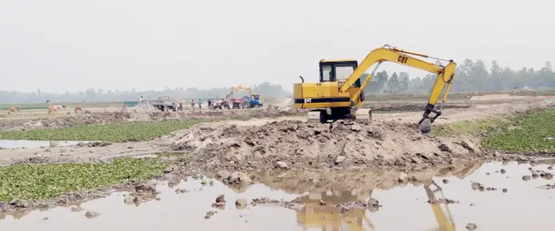  বকশীগঞ্জে পাউবোর নাম ভাঙিয়ে  সরকারি বিল থেকে  বালু উত্তোলন