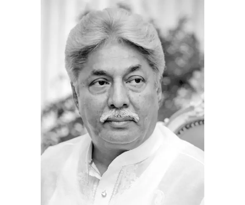 নির্ভীক ও আধুনিক সাংবাদিকতার পথিকৃৎ নির্ভীক ও আধুনিক সাংবাদিকতার পথিকৃৎ
