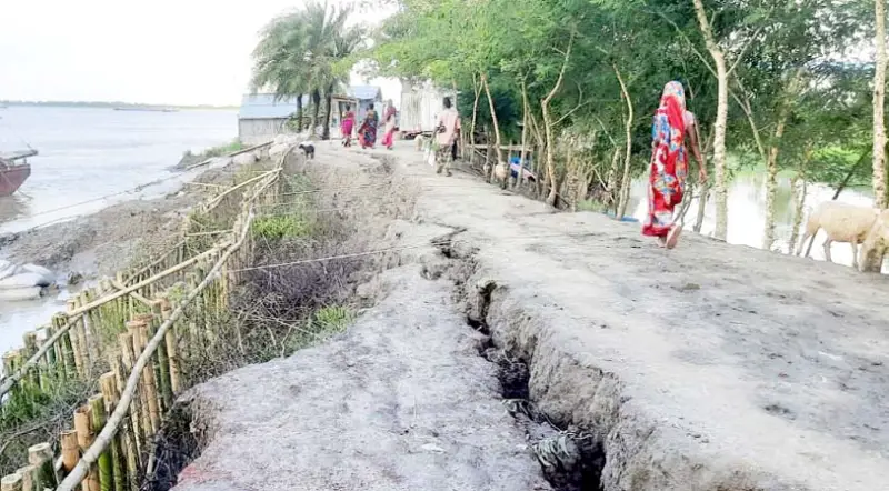 ঘূর্ণিঝড় মোচা আঘাত হানার আশঙ্কা