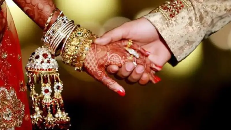 বিচ্ছেদের পর ক্যানসার আক্রান্ত প্রাক্তন স্ত্রীকে আবার বিয়ে! বিচ্ছেদের পর ক্যানসার আক্রান্ত প্রাক্তন স্ত্রীকে আবার বিয়ে!