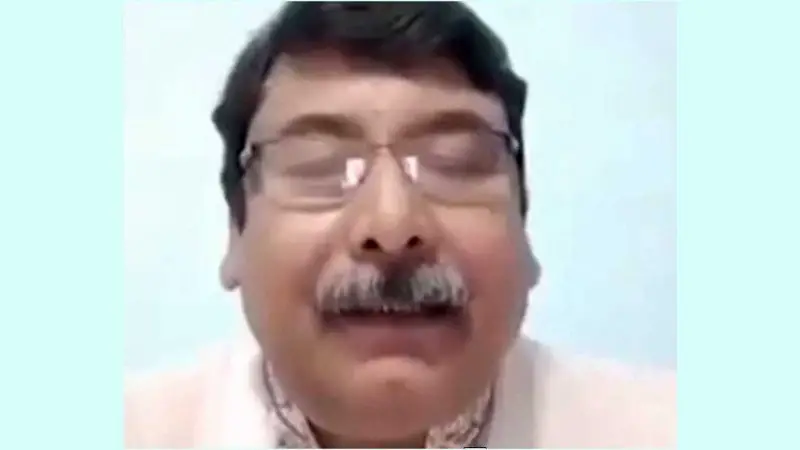 ফেসবুক লাইভে মন্তব্যে ফেঁসে গেলেন বিচারক ফেসবুক লাইভে মন্তব্যে ফেঁসে গেলেন বিচারক