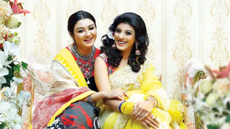 গ্রীষ্ম উৎসবে ৩০ শতাংশ মূল্য ছাড়ে পোশাক বিক্রি বিশ্বরঙের গ্রীষ্ম উৎসবে ৩০ শতাংশ মূল্য ছাড়ে পোশাক বিক্রি বিশ্বরঙের