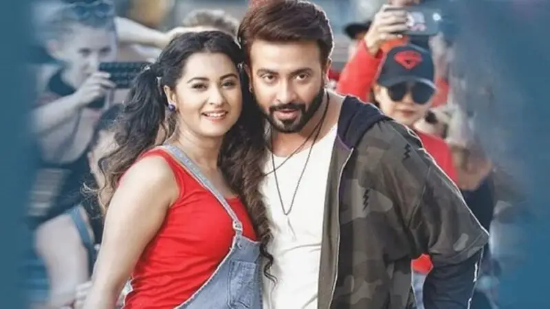 দুঃসময়ে শাকিবের পাশে বুবলী দুঃসময়ে শাকিবের পাশে বুবলী