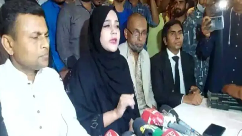 স্বামীর নিরাপত্তা নিয়ে শঙ্কার কথা জানালেন মাহি স্বামীর নিরাপত্তা নিয়ে শঙ্কার কথা জানালেন মাহি