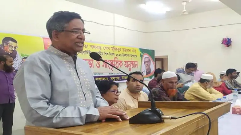 বিদেশিদের হাতে-পায়ে ধরছে বিএনপি বিদেশিদের হাতে-পায়ে ধরছে বিএনপি