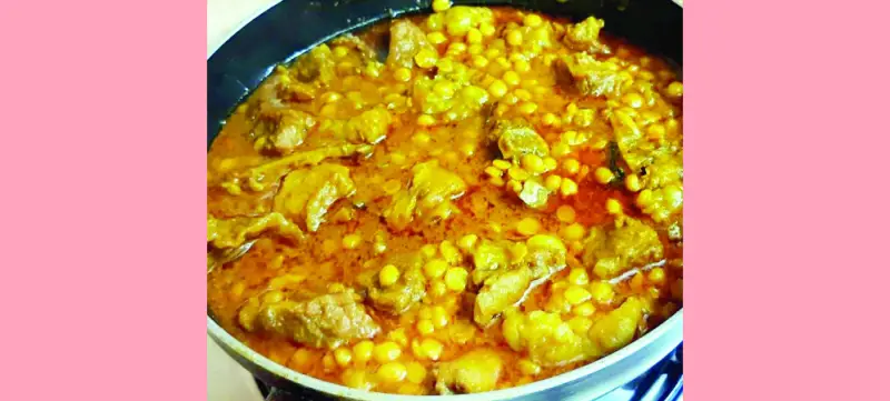 বুটের ডালে মাংস বুটের ডালে মাংস