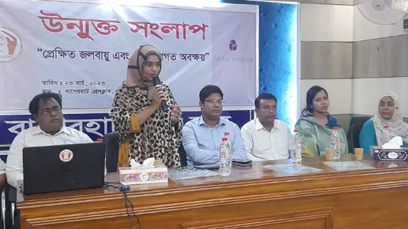 উপকূলে এক তৃতীয়াংশ মানুষের সুপেয় পানির সংকট উপকূলে এক তৃতীয়াংশ মানুষের সুপেয় পানির সংকট